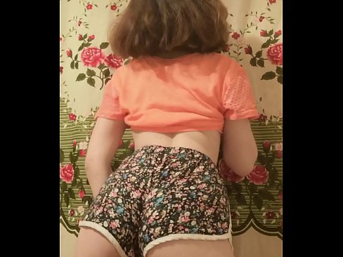 ❤️ سیکسی نوجوان بیب کیمرے پر اپنی شارٹس اتار رہی ہے۔ ❤ پر ur.hdpornpics.ru