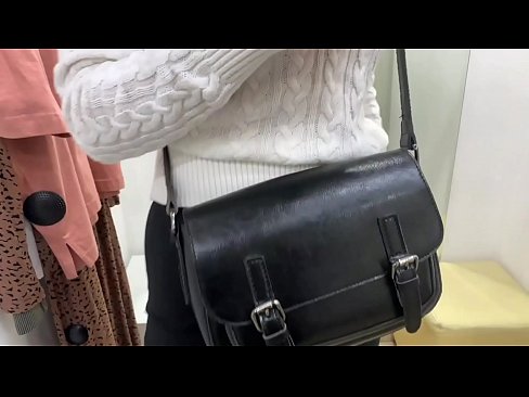 ❤️ فٹنگ روم میں ڈلڈو کے ساتھ نوجوان کتیا فیرل بیری کی عوامی مشت زنی ❤ پر ur.hdpornpics.ru